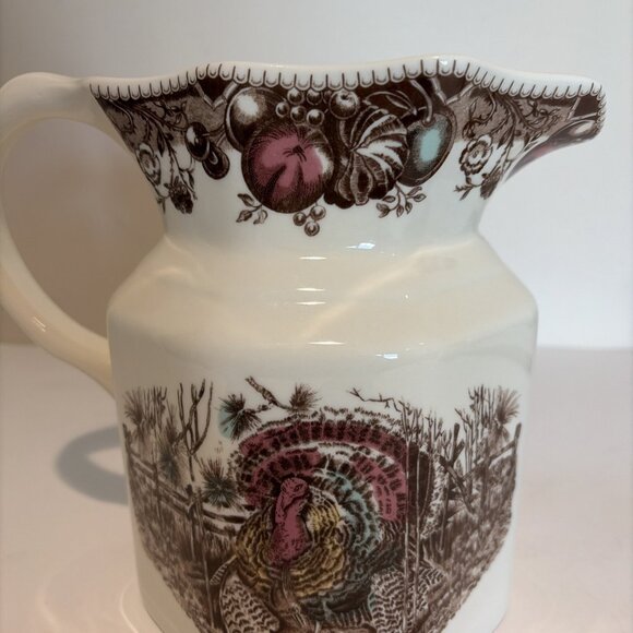 VTG Johnson Bro His Majesty Large Pitcher 64 Oz Turkey Pattern England 7.5" NWT - Picture 3 of 11